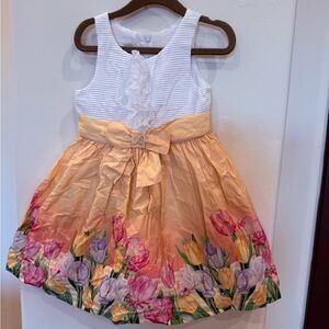 Balloon Chic Dress with Bow Accent